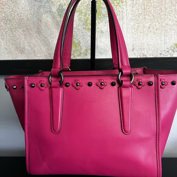 Coach Pink Dahlia With Floral Rivets Mini Crossbody Carryall

Style: F37707 - Picture 7 of 13